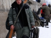 Сергей доставляет рыболовное снаряжение в сектор, первый тур Кубка Волжанка 2013